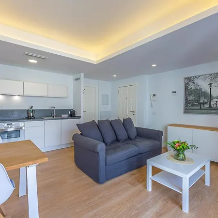 Ventura 2 - Centric & Pool - Simplytarifa Appartement Buitenkant foto