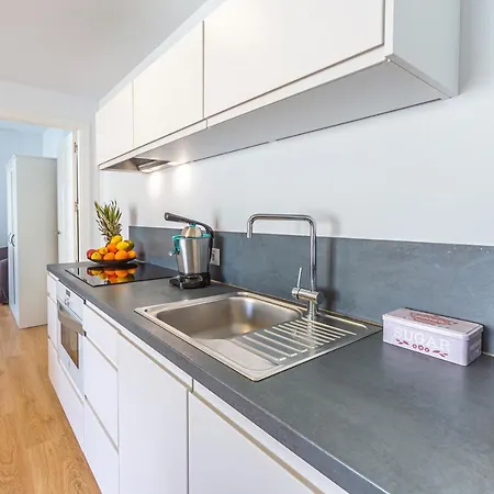 Ventura 2 - Centric & Pool - Simplytarifa Appartement Buitenkant foto